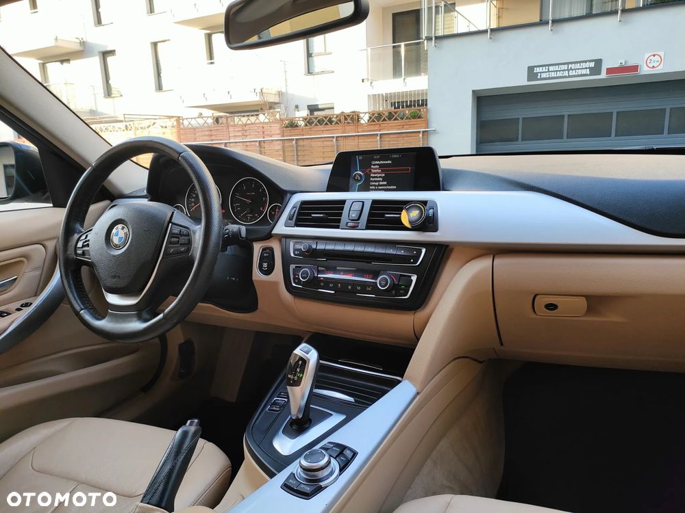 BMW Seria 3 320d Sport-Aut Sport Line - 16