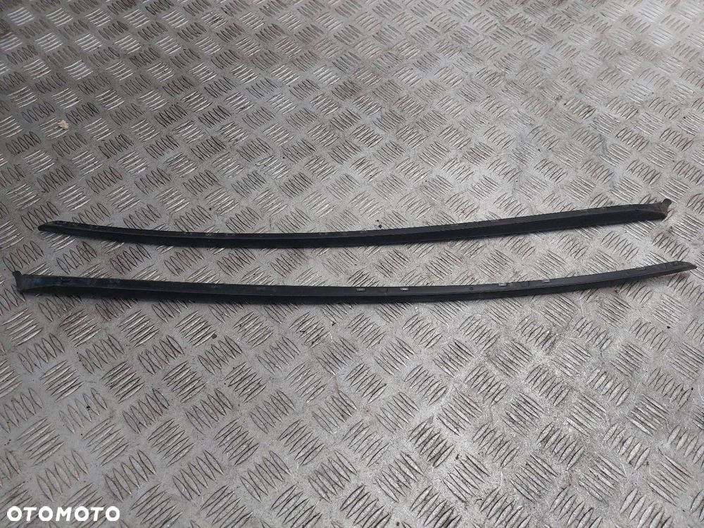 LISTWA ZGARNIAJĄCA SZYBY CZOŁOWEJ LEWA + PRAWA AUDI A4 B8 8K0854327A - 1