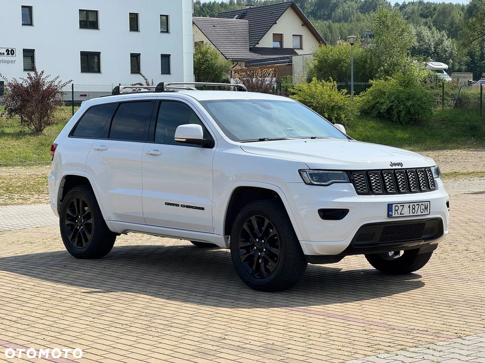 Jeep Grand Cherokee - 4