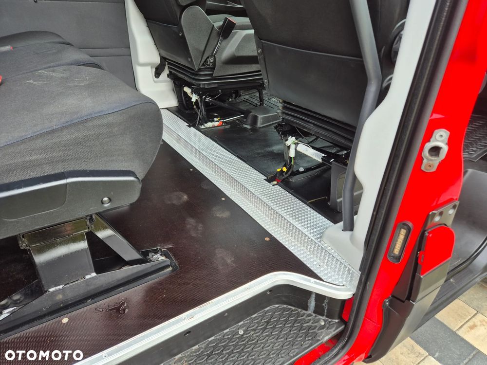 Iveco IVECO 35S18 BRYGADÓWKA KLIMATRONIK MAX LEDY TEMPOMAT - 29