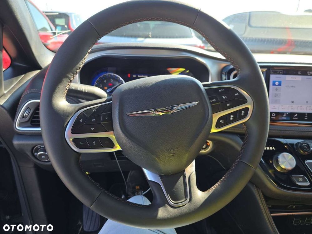 Chrysler Pacifica - 14