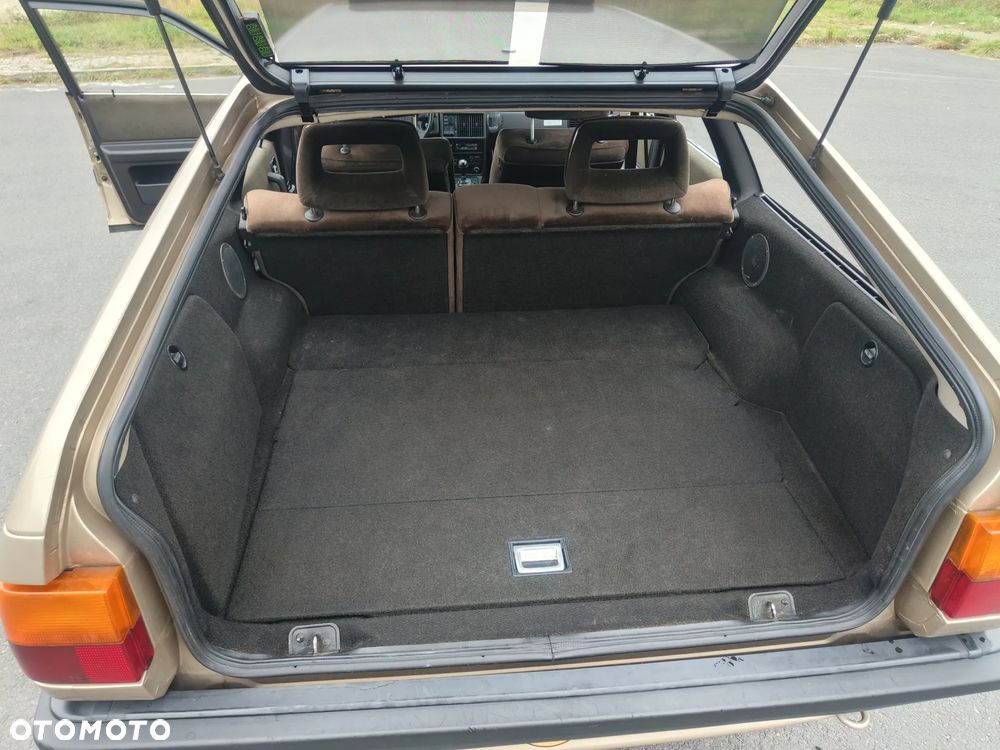 Audi 100 Avant 2.0 - 15