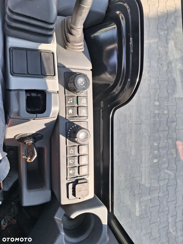 Caterpillar 301.8 - 14