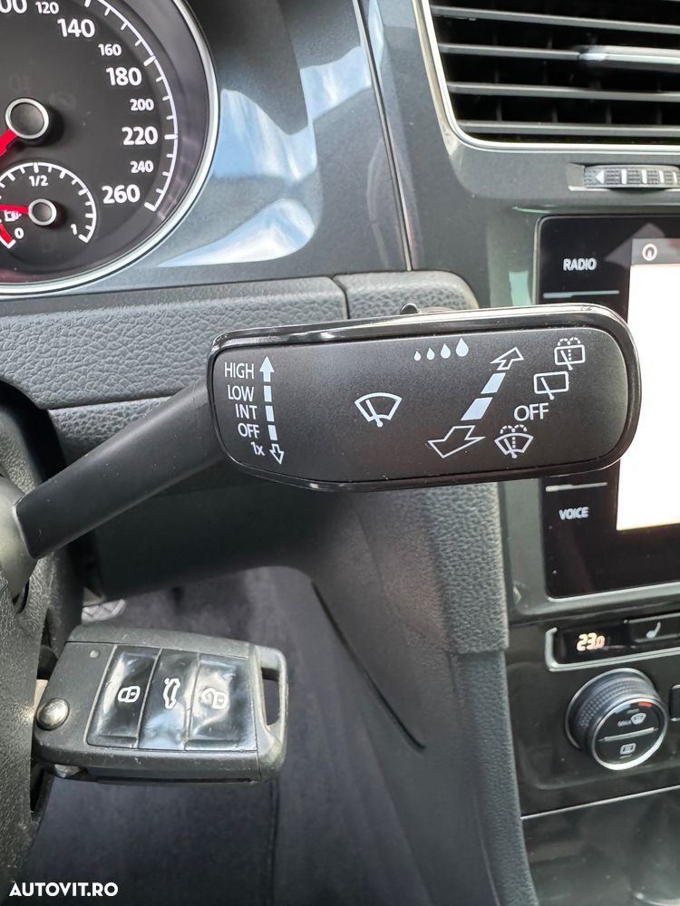 Volkswagen Golf 2.0 BlueTDI Comfortline - 16