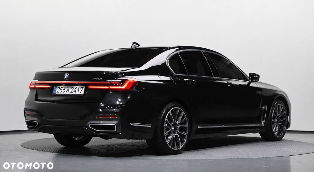 BMW Seria 7 740Li xDrive sport - 3