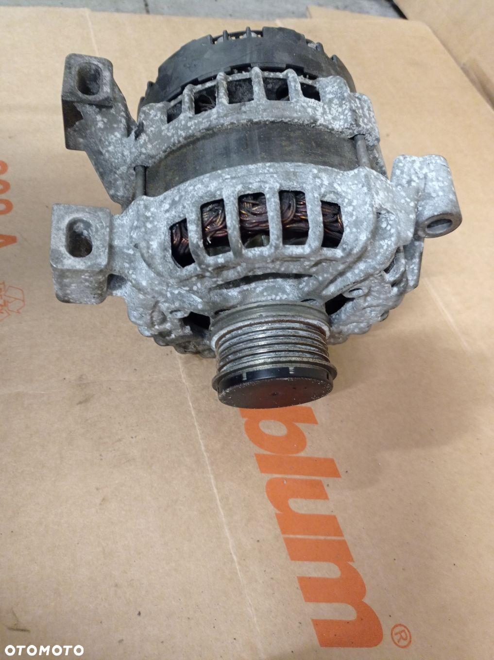 VOLVO V40 2.0D D3 ALTERNATOR 0125711014 - 2