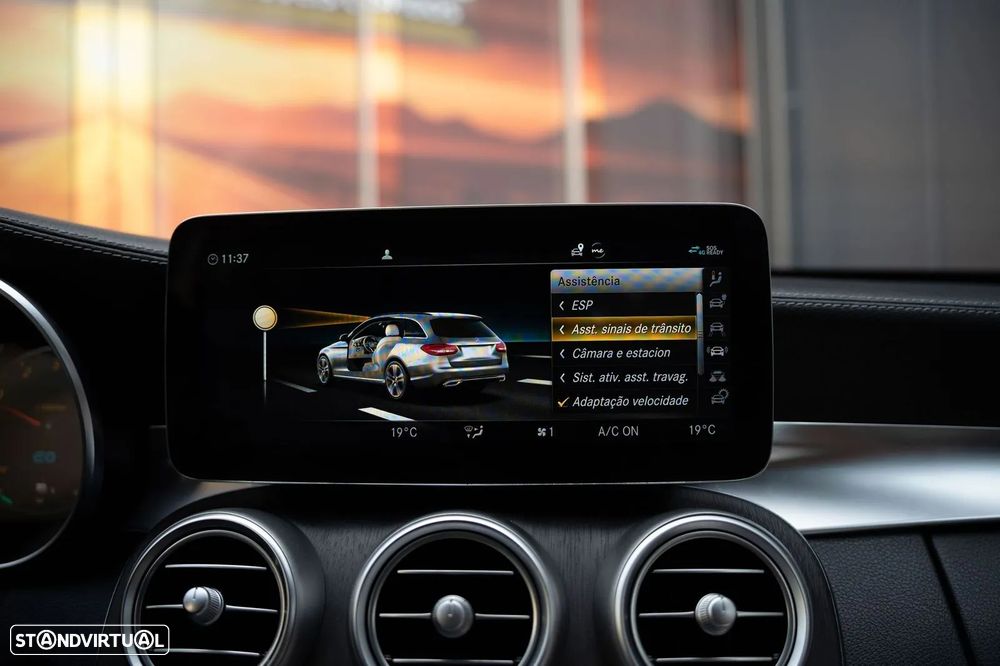 Mercedes-Benz C 300 de AMG Line - 13