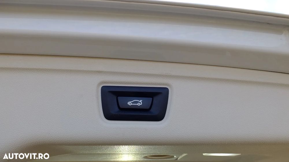 BMW Seria 3 320d Aut. Sport Line - 33