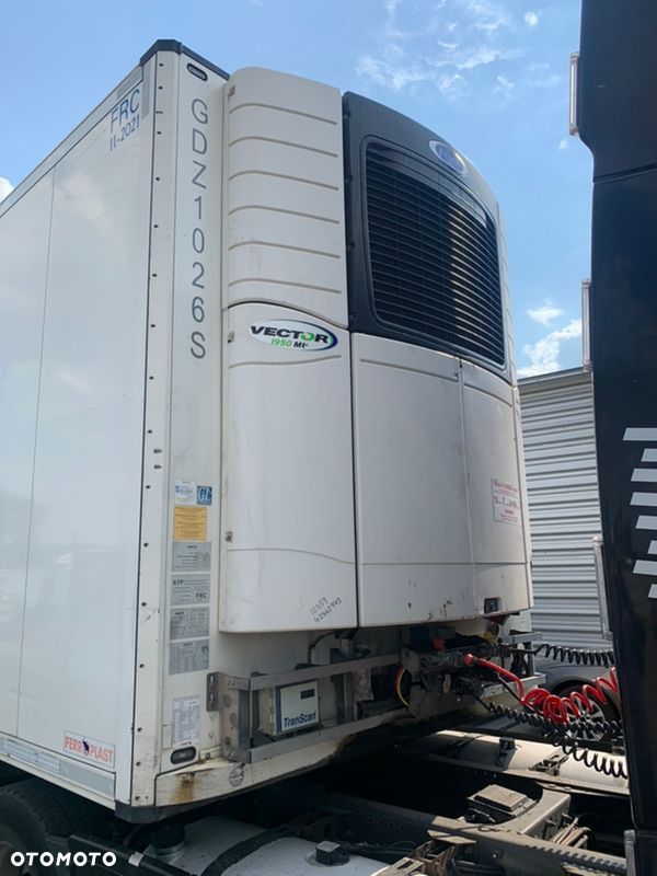 Schmitz Cargobull Carrier Vector 1950 - 9