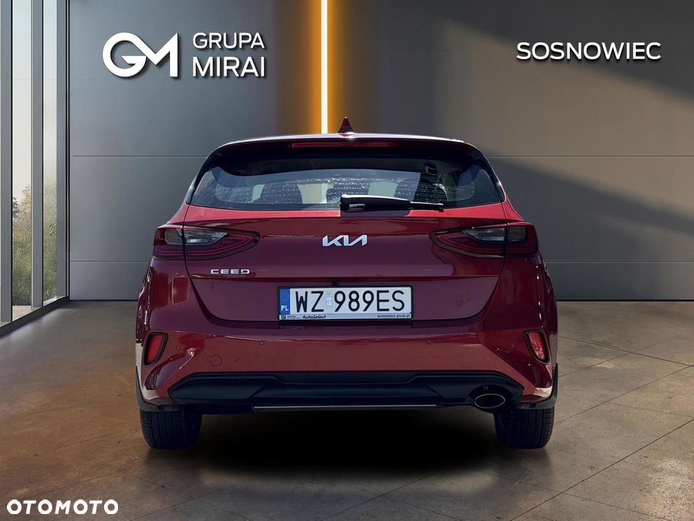 Kia Ceed - 4