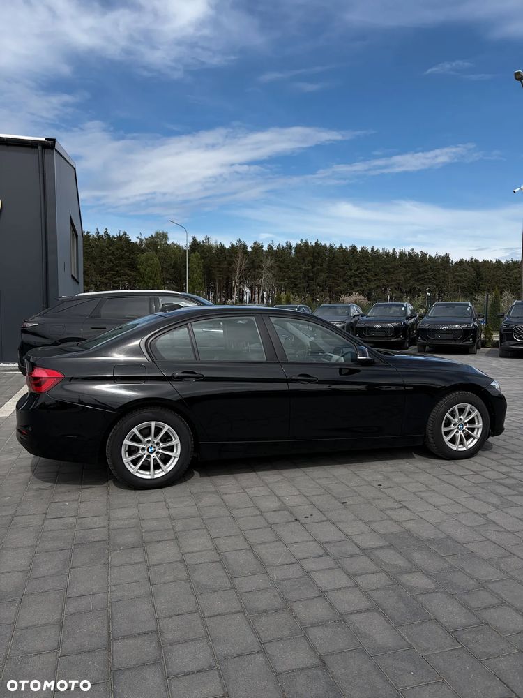 BMW Seria 3 318i GPF Luxury Line - 4