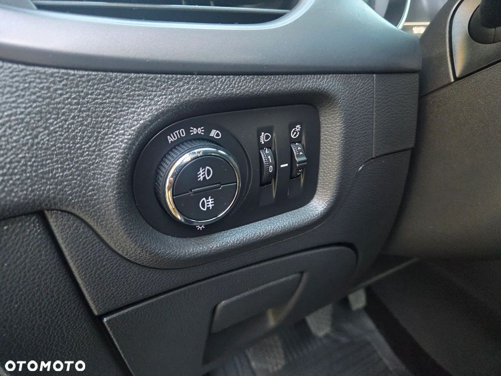 Opel Astra 1.4 Turbo Start/Stop Dynamic - 18