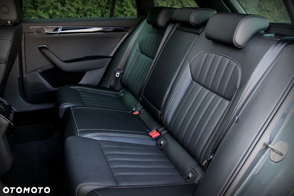 Skoda Superb 2.0 TDI SCR 4x4 L&K DSG - 10