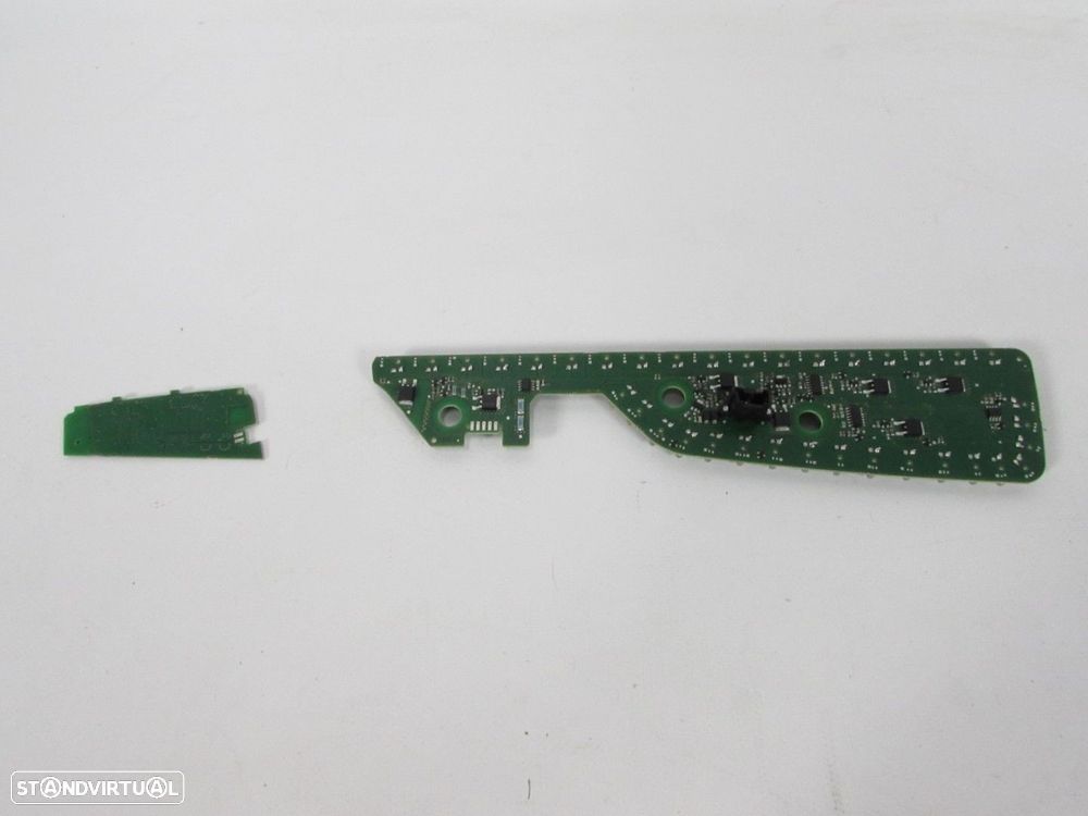 Placa farolim Esquerdo/Trás Seminovo/ Original BMW i3 (I01) 63217379767 - 1