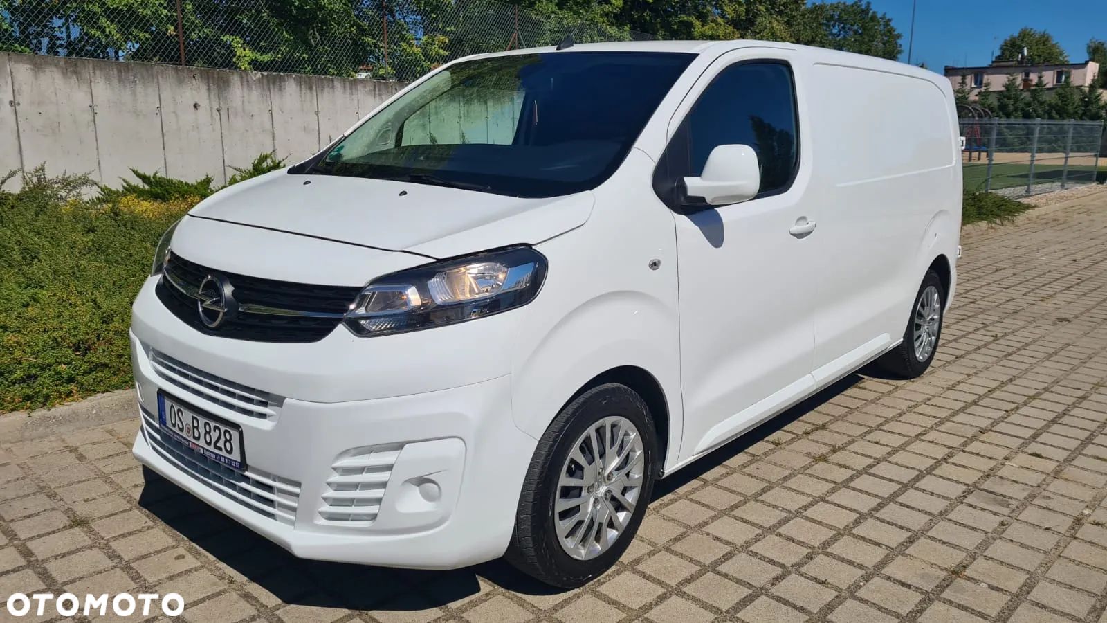Opel Vivaro - 1