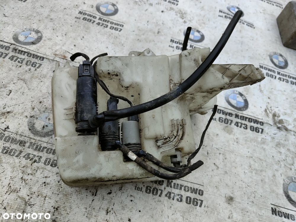 BMW E61 Zbiornik płynu spryskiwaczy Xenon 3 pompki - 4