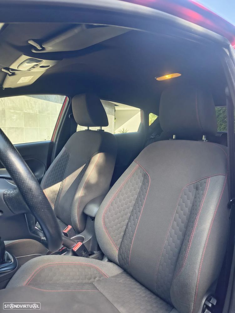Ford Fiesta 1.0 EcoBoost S&S ST-LINE - 12
