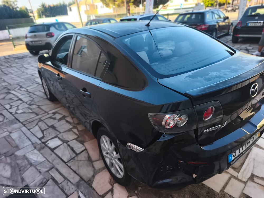 Mazda 3 Hatchback MZ-CD 1.6 Exclusive - 4