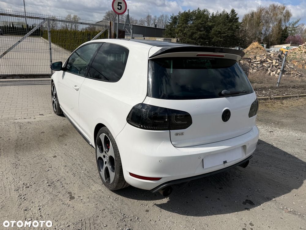 Volkswagen Golf 2.0 GTI - 7