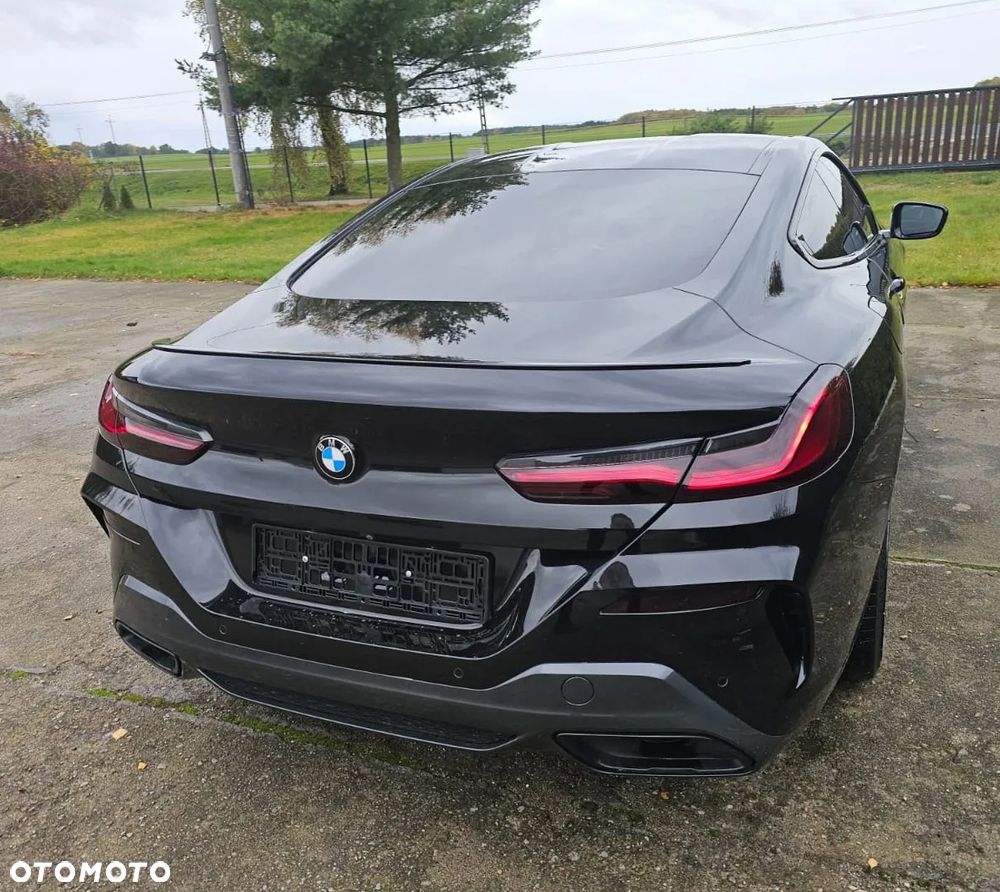 BMW Seria 8 - 3