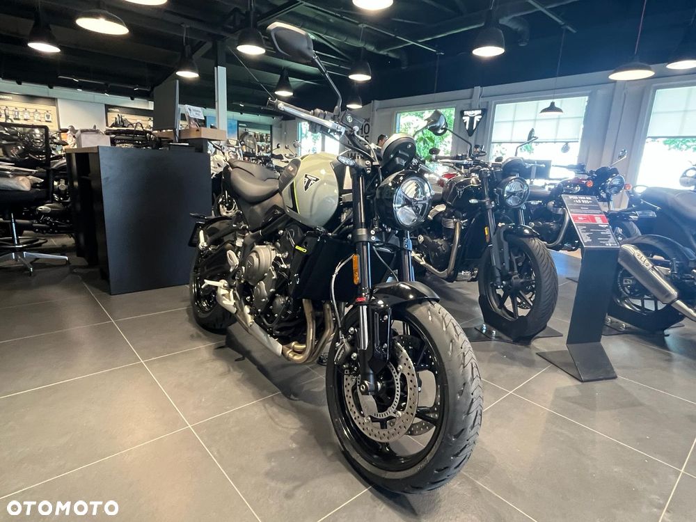 Triumph Trident - 11