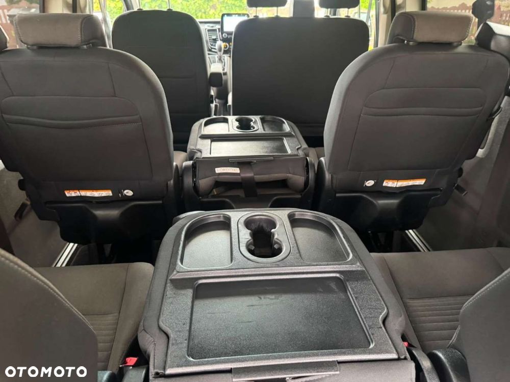 Ford Tourneo Custom - 39