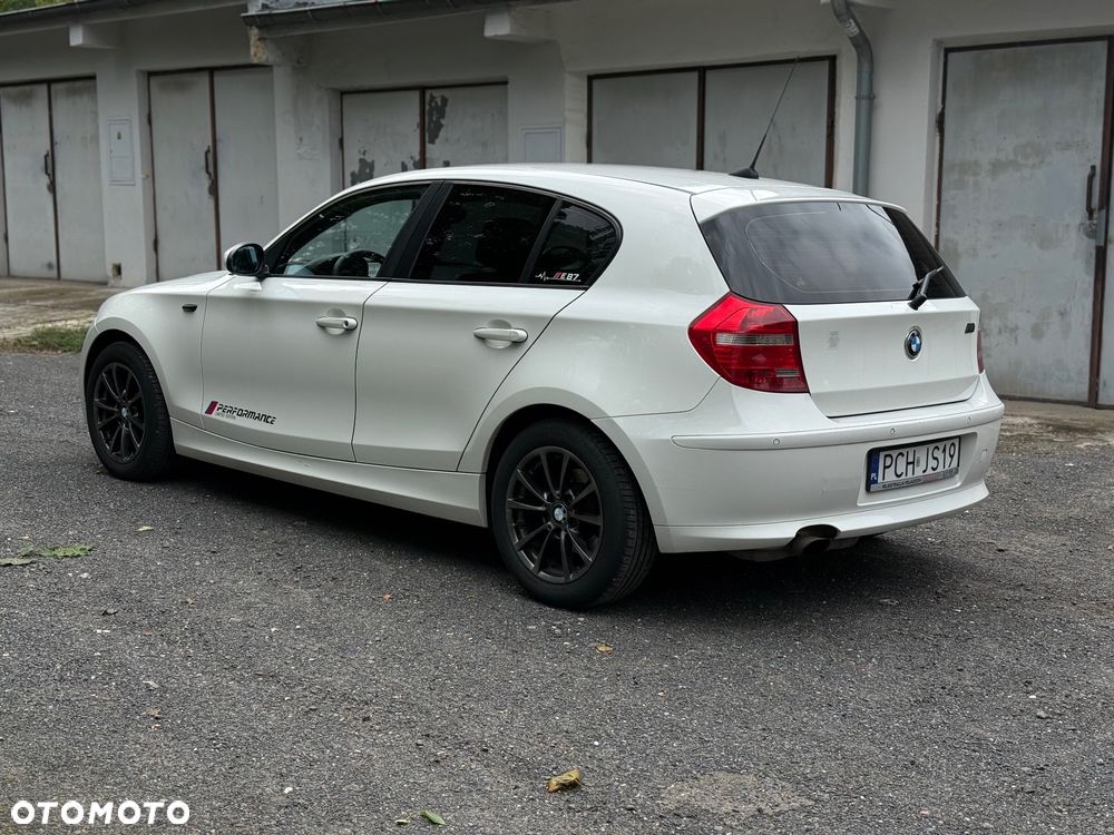 BMW Seria 1 116i - 4
