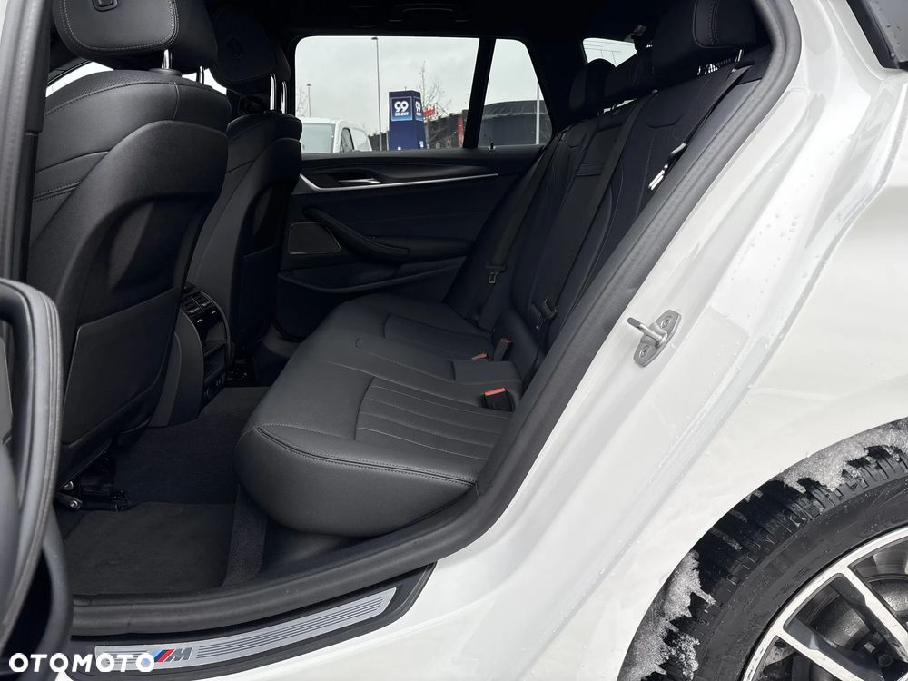 BMW Seria 5 530i mHEV M Sport sport - 10