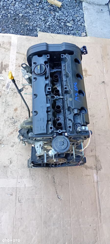 Silnik blok silnika słupek Peugeot 307 2.0 HPI EW10/D - 8