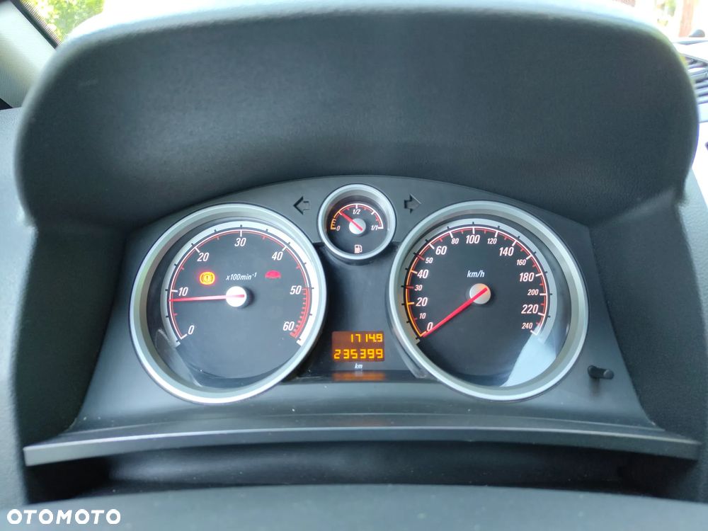 Opel Zafira - 18