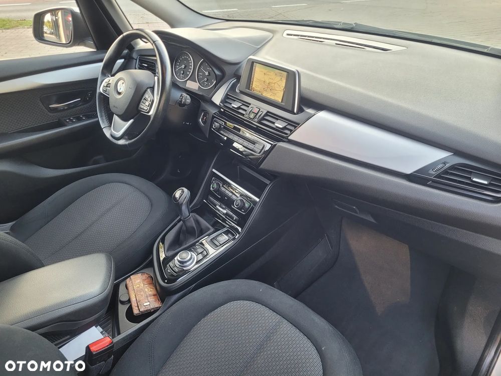 BMW Seria 2 218d Active Tourer - 16