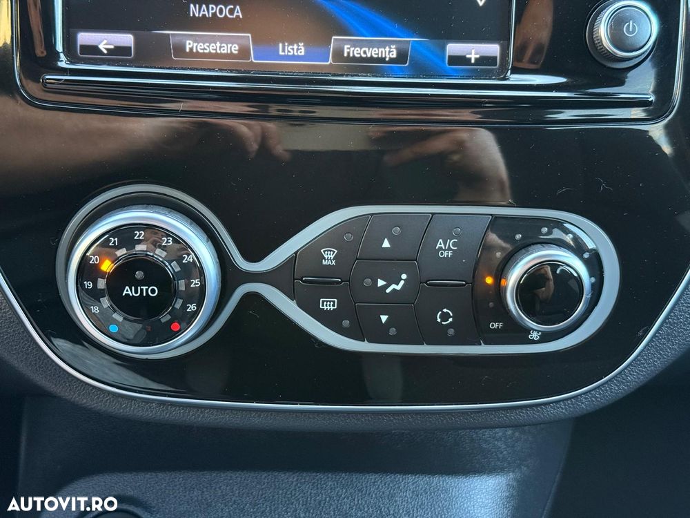 Renault Captur TCe 150 EDC GPF BOSE EDITION - 34