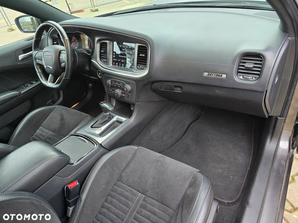 Dodge Charger 5.7 R/T Daytona - 18
