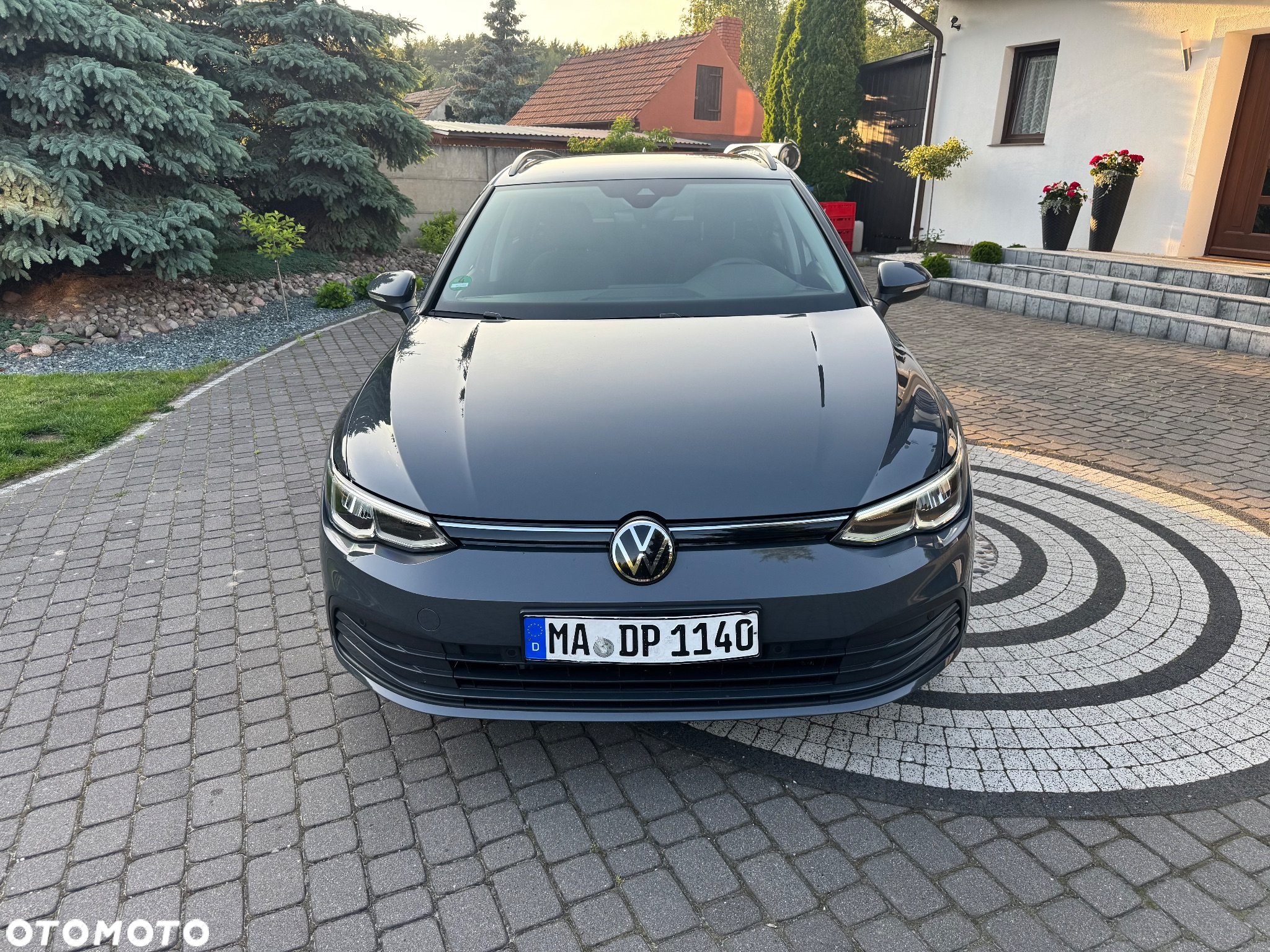 Volkswagen Golf - 2