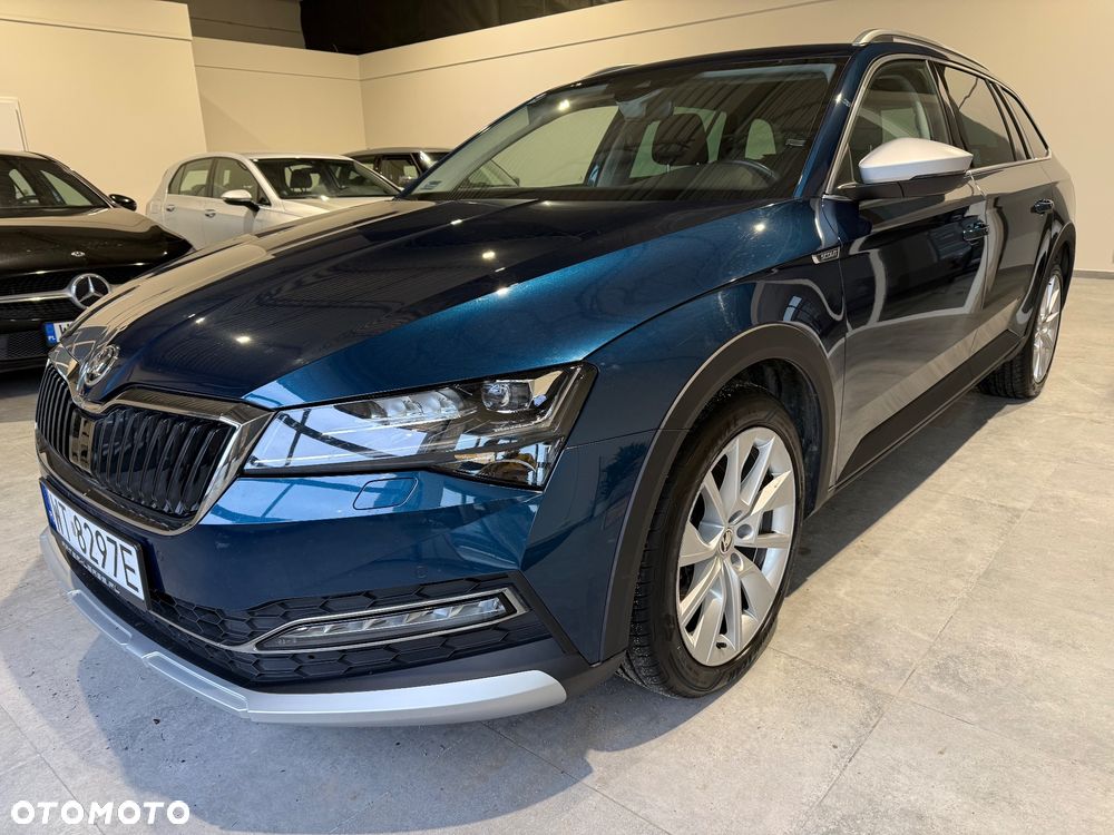 Skoda Superb 2.0 TDI SCR 4x4 Scout DSG - 1