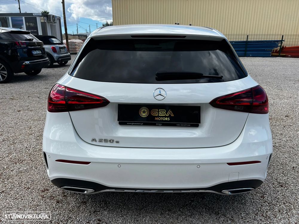 Mercedes-Benz A 250 e - 21