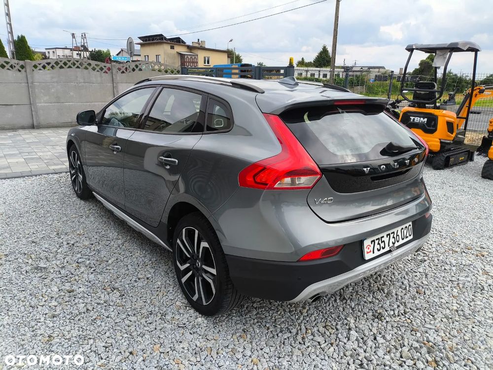 Volvo V40 D3 Momentum - 3