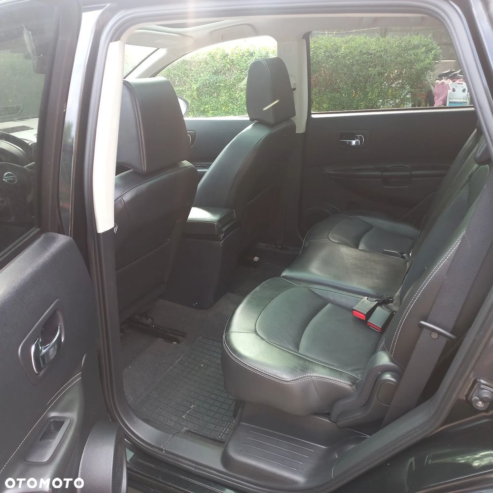 Nissan Qashqai+2 - 4
