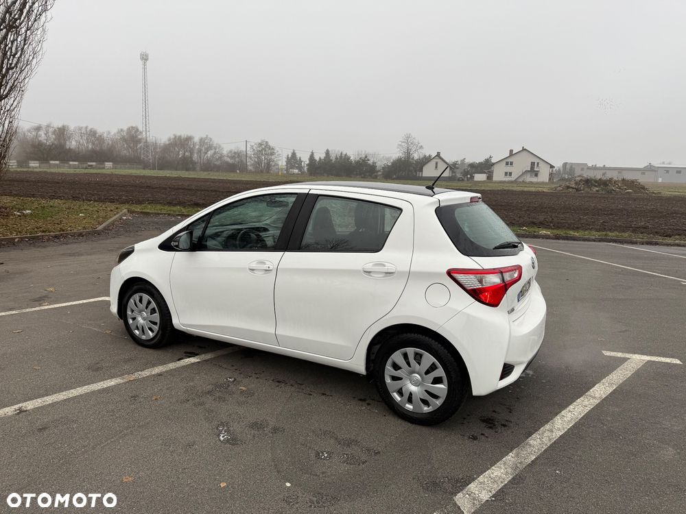 Toyota Yaris 1.5 Premium - 8