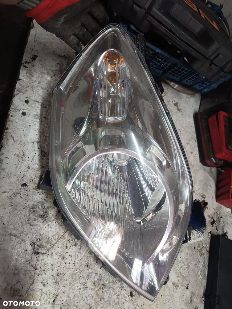 LAMPA PRAWA  FIORINO BIPPER NEMO B .LADNA