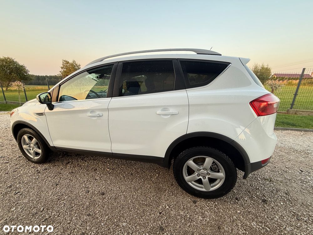 Ford Kuga 2.0 TDCi 4x4 Titanium - 9