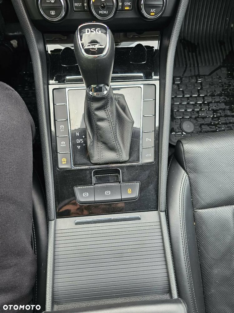Skoda Superb 2.0 TDI 4x4 L&K DSG - 23
