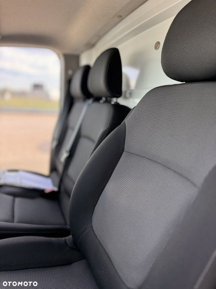Renault Trafic - 32