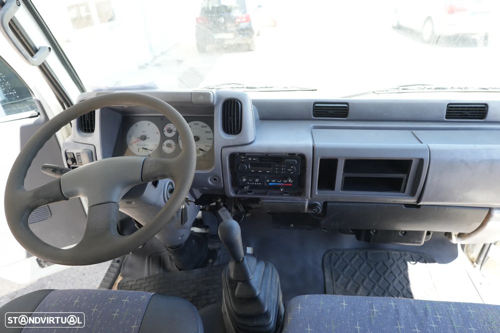 Nissan Cabstar 3.0TD 120cv E120 6Lugares - 12