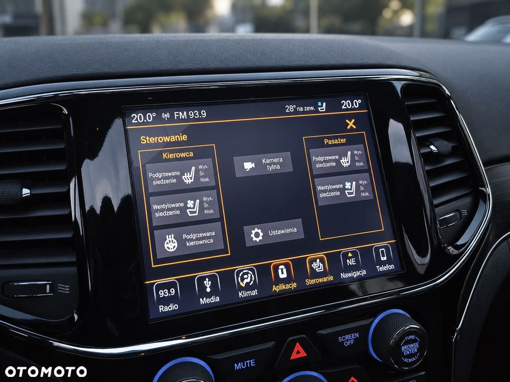 Jeep Grand Cherokee - 13