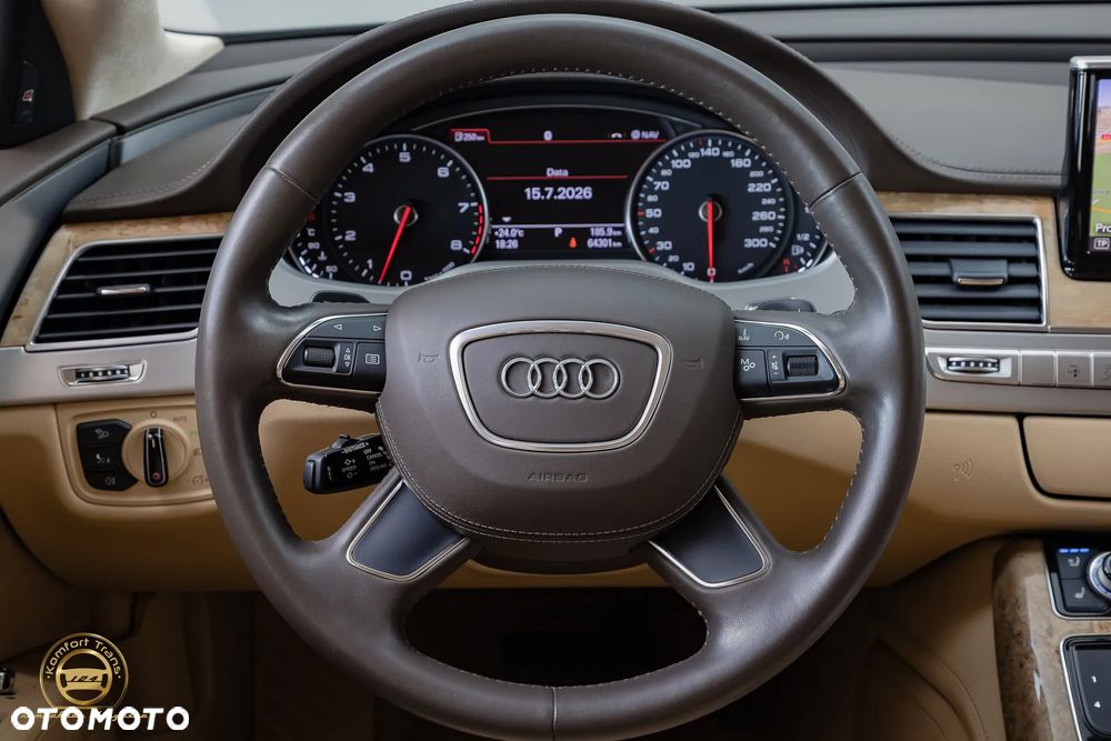 Audi A8 - 24