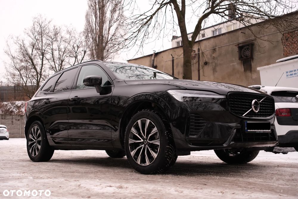Volvo XC 60 B4 B Plus Dark - 2