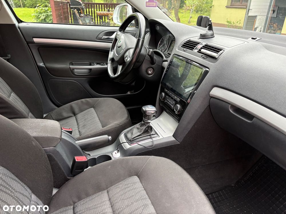Skoda Octavia 1.6 TDI Ambiente DSG - 10