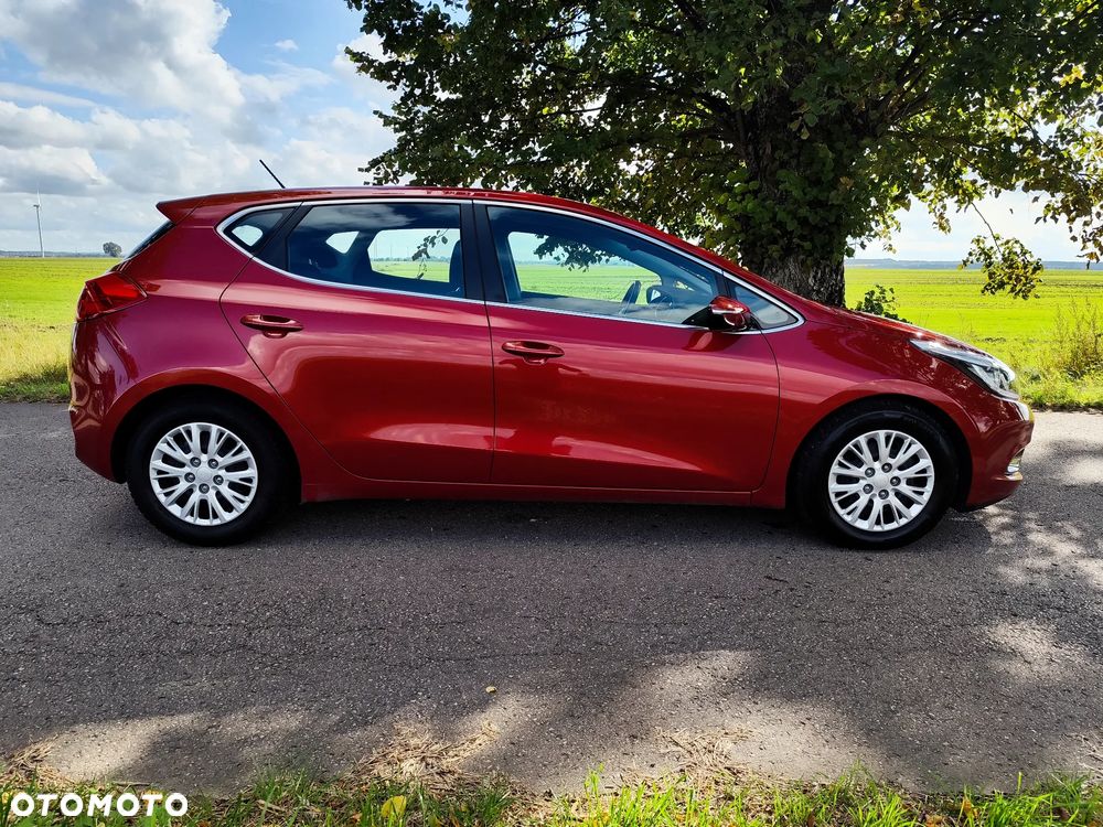 Kia Ceed 1.6 CRDi 128 ISG Platinum Edition - 5