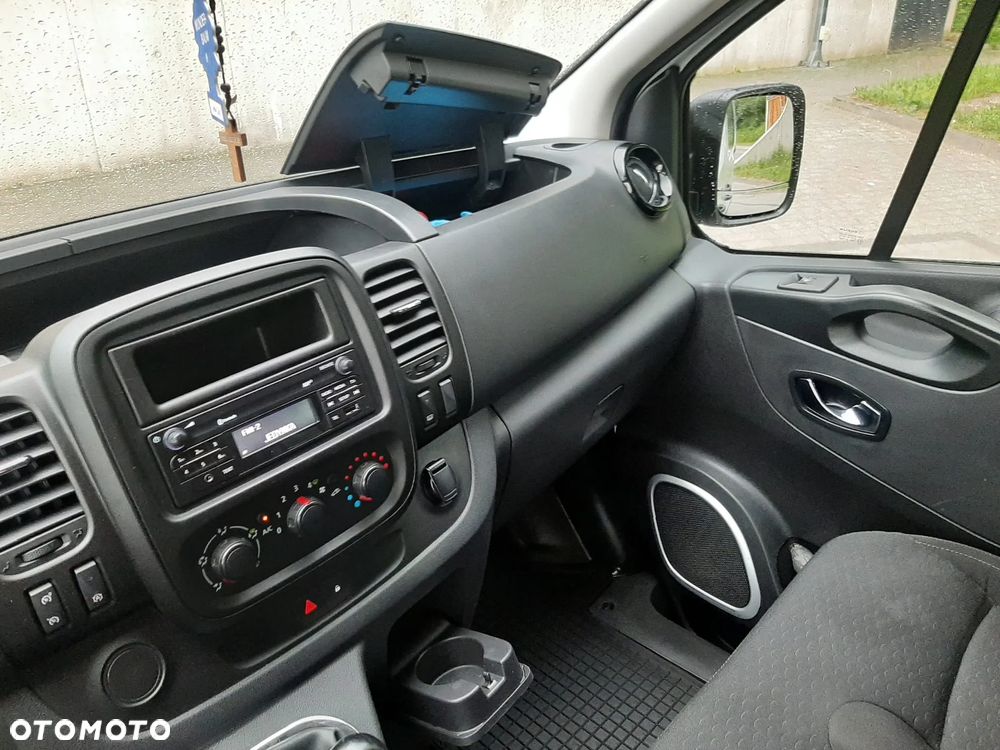 Opel Vivaro - 25